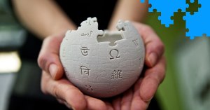 Como a Wikipédia é financiada?